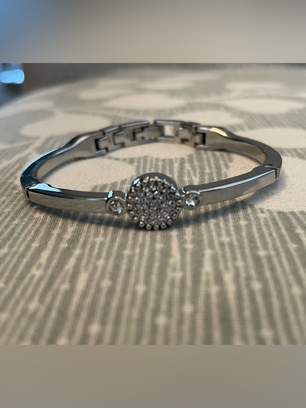 Y2K Anne Klein New York silver tone bracelet flower rhinestones glamour sparkle